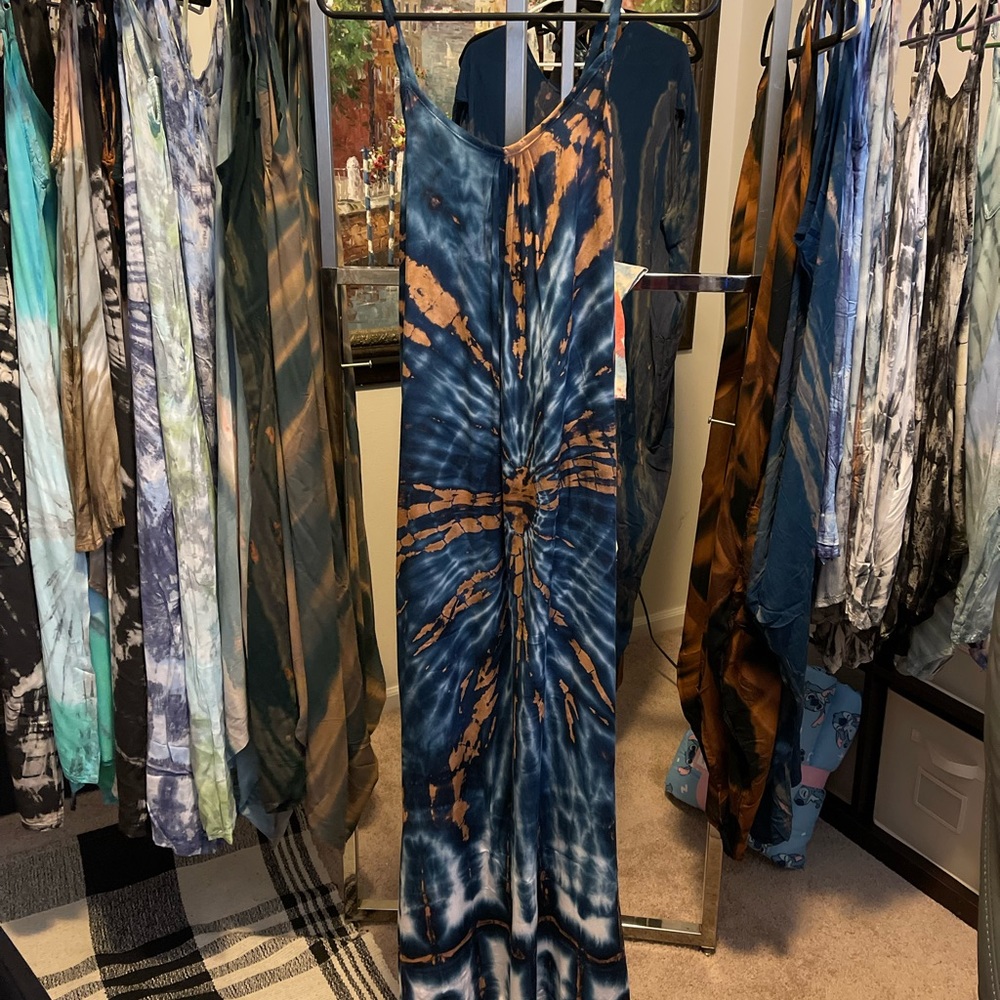 Lounge wear, versatile pieces for night and day. One size fits most.